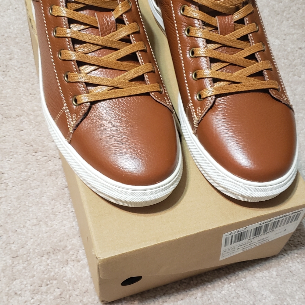 Men's brown casual leather upper sneakers size 9.